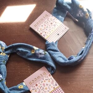 btween Blue Floral Knot Headband